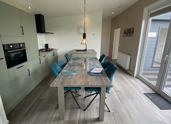 Unterkunft 611058 - Ferienhaus Tholen - VZ1028 Luxe vakantiechalet in Scherpenisse