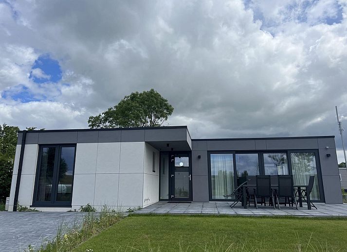 Guest house 611059 - Holiday property Tholen - VZ1110 Vakantiechalet in Scherpenisse