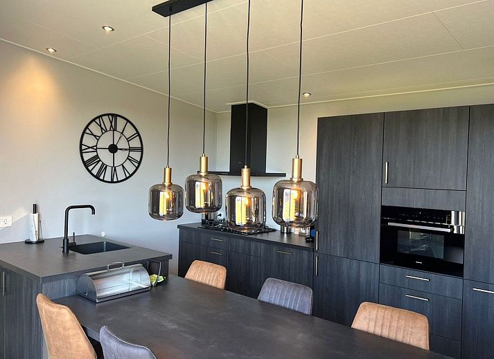 Verblijf 611086 - Vakantiewoning Tholen - Vakantiehuis Vakantiepark de Zeeuwse Parel - De Zeester 6p