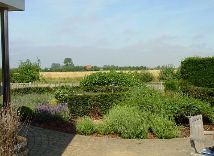 Das Ferienhaus Moesbosch in Koudekerke, Walcheren bietet eine charmante Unterkunft mit Garten und laendlicher Umgebung in Zeeland.