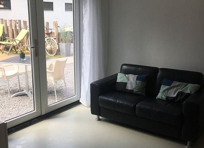 Strand met palen bij Vakantiehuisje in Koudekerke, prachtig uitzicht op Walcheren, Zeeland.