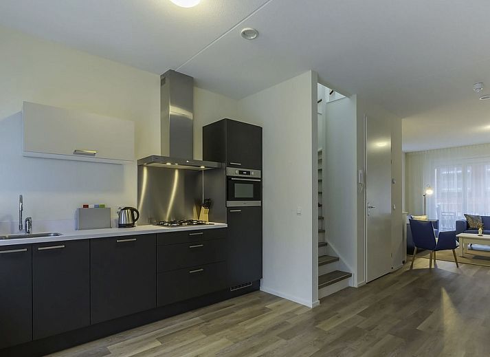 Modern kitchen in Holiday home Dishoek Dunes Residence, Koudekerke, Walcheren, Zeeland.