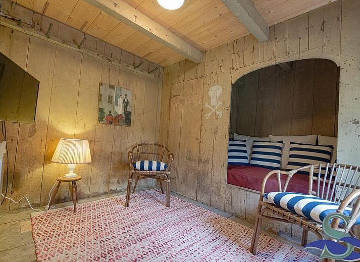 Vorderansicht von VZ2311 Ferienhaus in Koudekerke, umgeben von Natur in Walcheren, Zeeland.