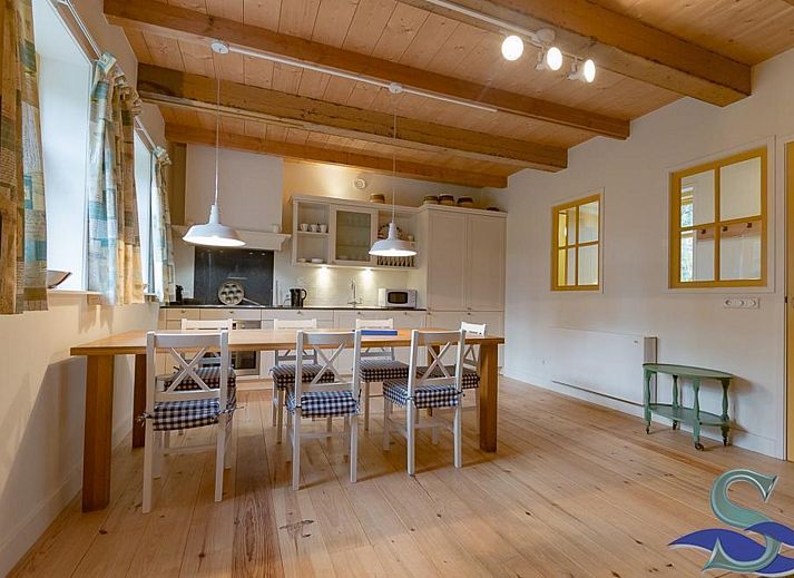 Vorderansicht von VZ2311 Ferienhaus in Koudekerke, umgeben von Natur in Walcheren, Zeeland.