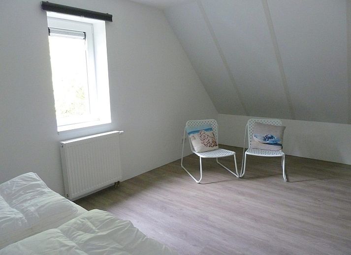 Terras met picknicktafel bij VZ906 Vrijstaand Vakantiehuis in Koudekerke, Walcheren, Zeeland.