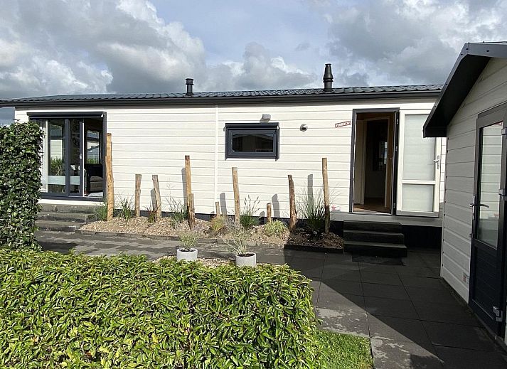 Stilvolles Wohnzimmer des VZ882 Ferienchalets Oostkapelle, Walcheren.