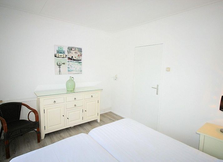 Gezellige entree van VZ986 Vakantiebungalow in Oostkapelle, Walcheren, een ideale vakantiewoning in Zeeland.