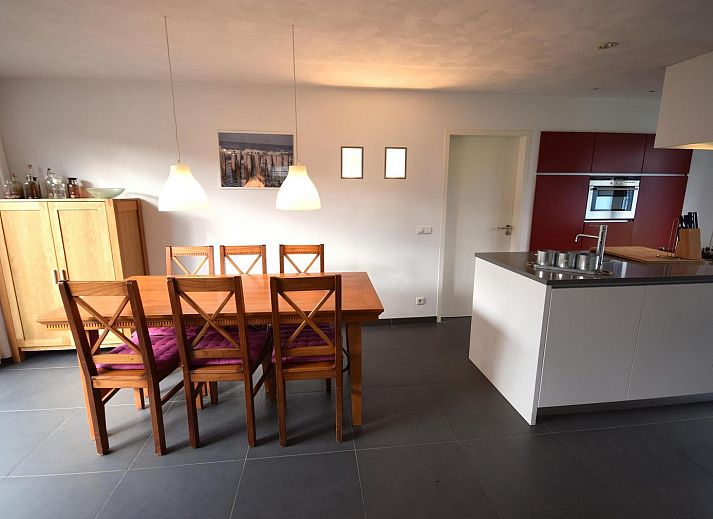 VZ1175 Vakantiehuis in Oostkapelle biedt een charmante buitenkant in het rustige Walcheren, Zeeland.