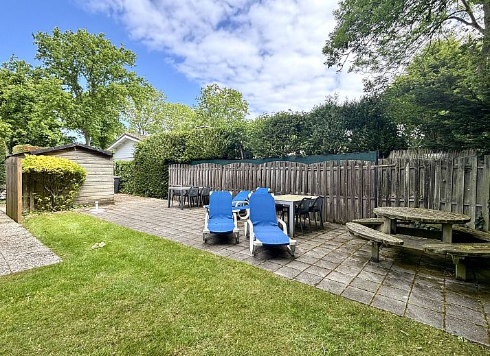 Moderne woonkamer in Appartement Boszicht 6, Oostkapelle, Walcheren, Zeeland.