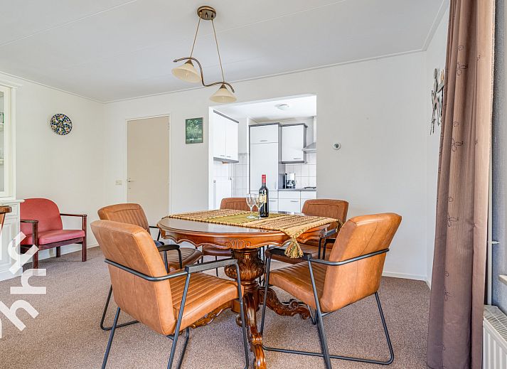 Zweites Schlafzimmer mit zwei Betten im Ferienhaus ZE473, Oostkapelle.