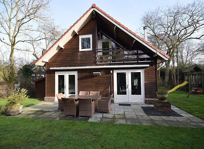 VZ1174 Ferienhaus in Oostkapelle mit grosser Terrasse in der gruenen Umgebung von Walcheren, Zeeland.