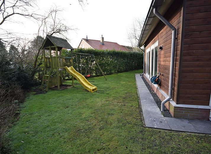 VZ1174 Ferienhaus in Oostkapelle mit grosser Terrasse in der gruenen Umgebung von Walcheren, Zeeland.