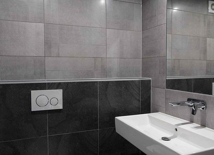 Stilvolles Esszimmer in ZE319 Ferienhaus Oostkapelle Walcheren mit moderner Einrichtung