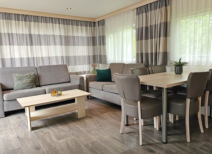 Ferienhaus in Oostkapelle mit grosser Terrasse, Ferienhaus in Walcheren, Zeeland.