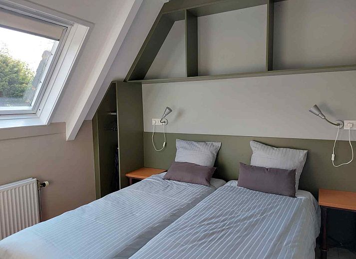 Stilvolles Waschbecken im Ferienhaus ZE320 in Oostkapelle, Walcheren, fuer einen komfortablen Aufenthalt.