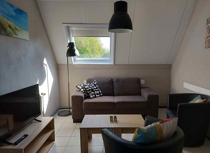 Stilvolles Waschbecken im Ferienhaus ZE320 in Oostkapelle, Walcheren, fuer einen komfortablen Aufenthalt.