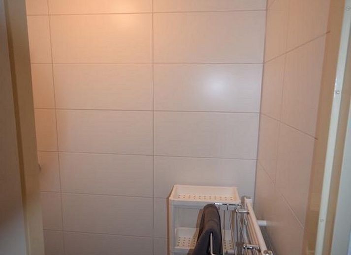 VZ1168 Vakantiebungalow in Oostkapelle met uitnodigende entree, perfect voor een vakantie in Walcheren, Zeeland.