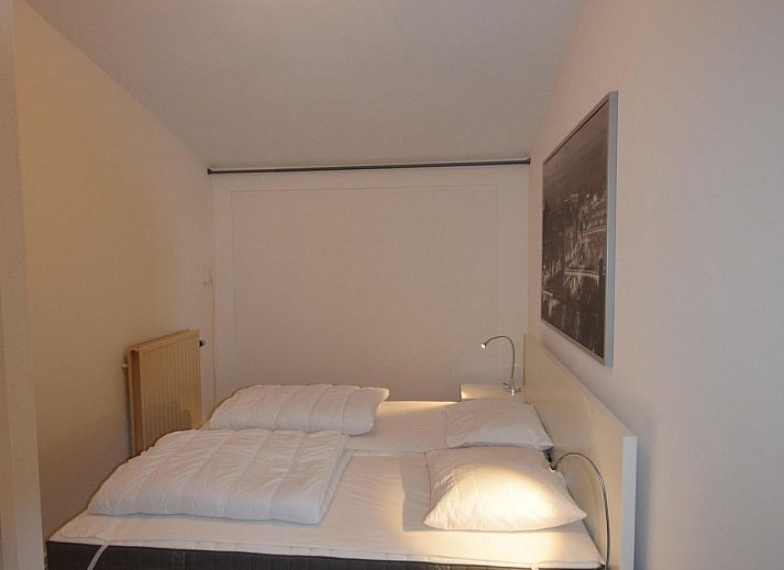 VZ1168 Vakantiebungalow in Oostkapelle met ruime oprit en groene omgeving in Walcheren, Zeeland.