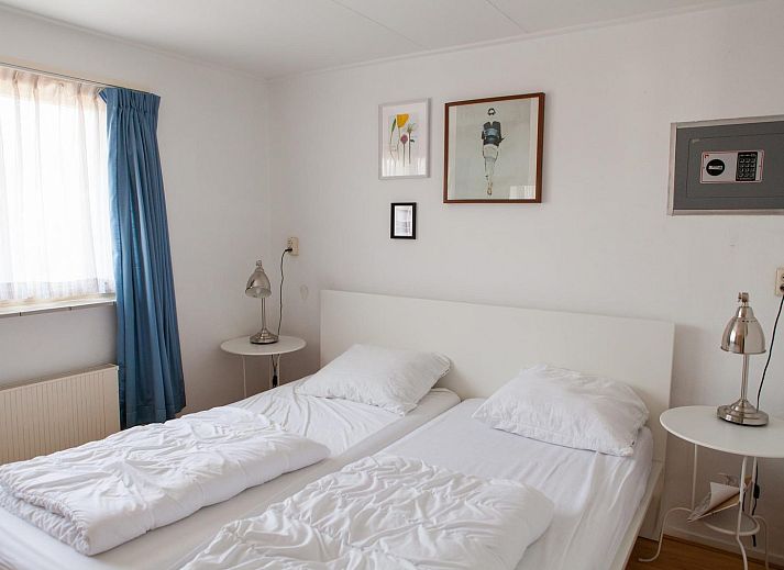 VZ1168 Vakantiebungalow in Oostkapelle met comfortabele woonkamer, perfect voor ontspanning in Walcheren, Zeeland.