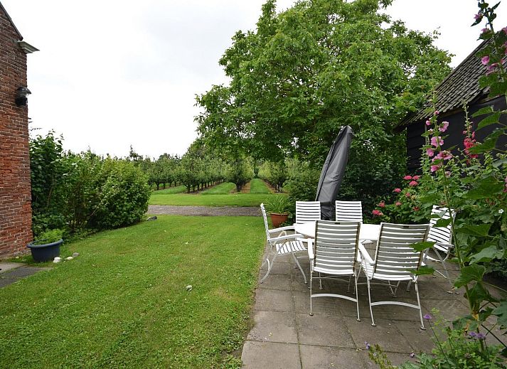 Charmantes Ferienhaus VZ2329 in Oostkapelle mit gruenem Garten auf Walcheren, Zeeland.
