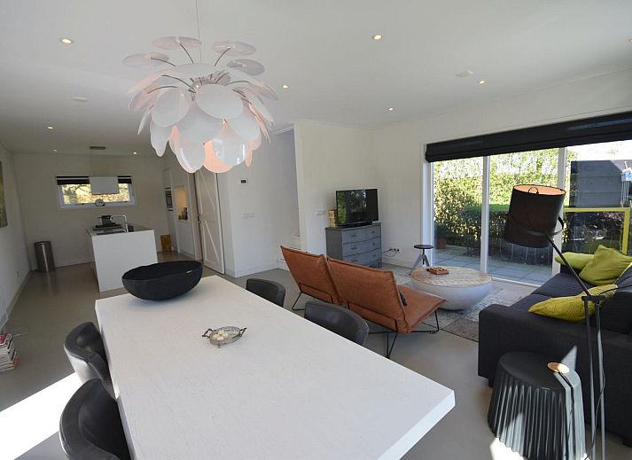 VZ2315 Freistehendes Ferienhaus in Oostkapelle mit modernem Aussenbereich und Terrasse in Walcheren, Zeeland.