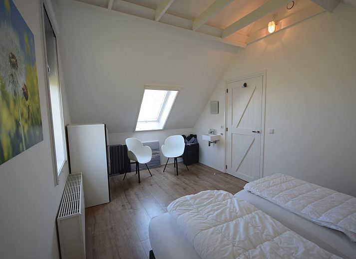 Stilvolles Wohnzimmer von VZ2315 Freistehendes Ferienhaus in Oostkapelle, Walcheren, Zeeland mit moderner Einrichtung.