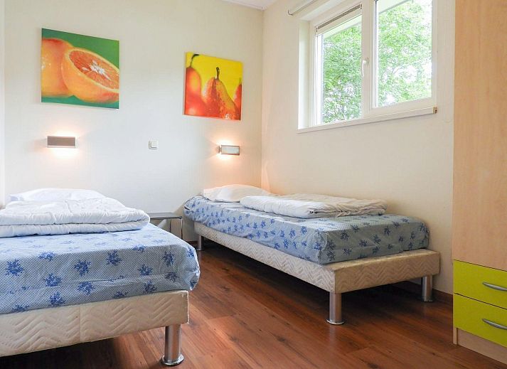 Cozy terrace at VZ073 Holiday bungalow Oostkapelle, Walcheren, surrounded by nature.