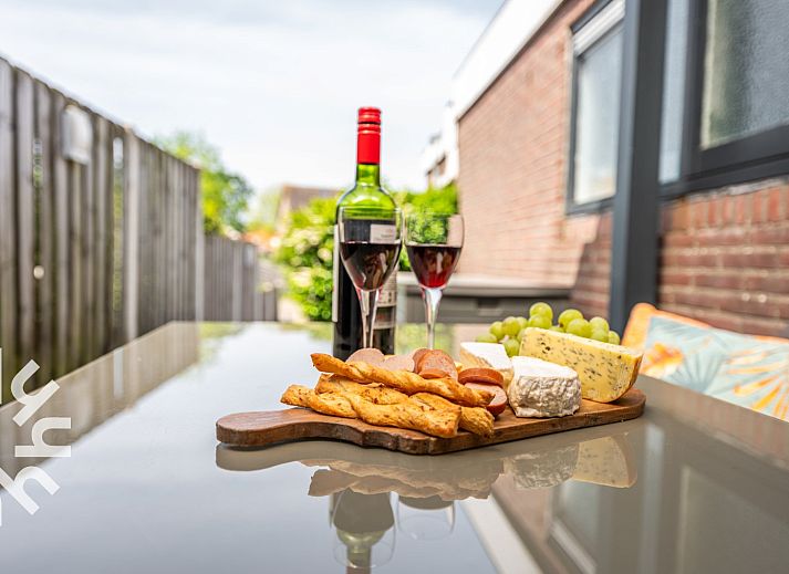 ZE067 Ferienhaus in Oostkapelle Walcheren mit charmanter Strassenansicht in Zeeland