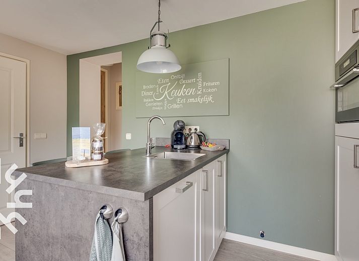 Moderne Kueche im Ferienhaus ZE067 Oostkapelle Walcheren mit Bar