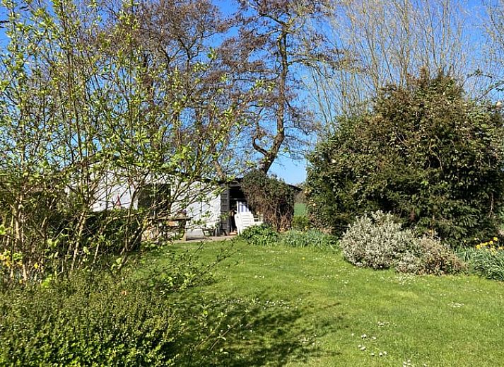 Toegangspoort naar Huisje in Oostkapelle, vakantiehuis in Zeeland.