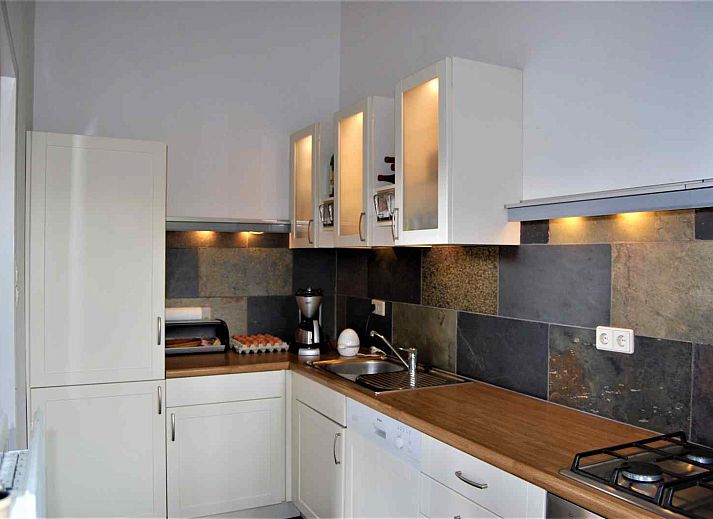 Gruene Umgebung rund um das Ferienhaus ZE1298 in Oostkapelle Walcheren.