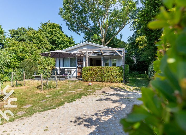 Stylish sinks in vacation home ZE721, Oostkapelle, Walcheren.