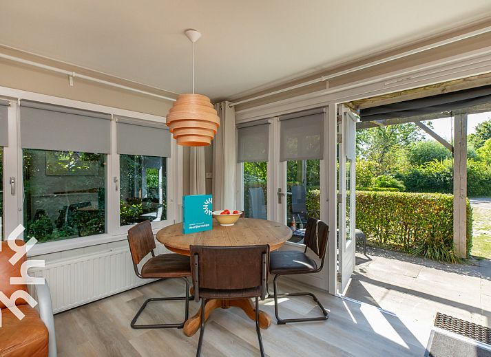 Compact toilet in vacation home ZE721, Oostkapelle, Walcheren.