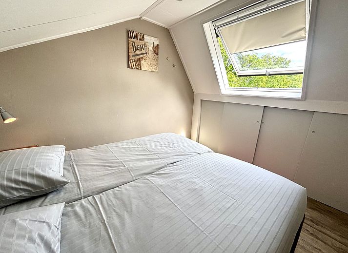 Volledig uitgeruste keuken in Appartement Boszicht 3, Oostkapelle, Walcheren, Zeeland met moderne apparatuur.