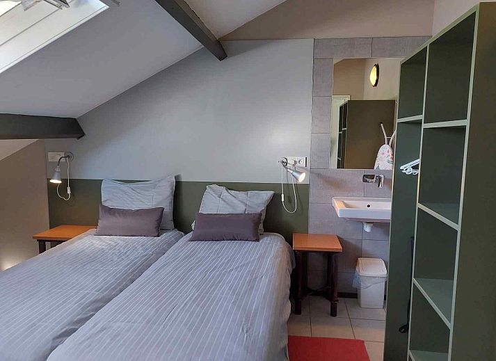 ZE322 vakantiehuis in Oostkapelle op Walcheren, Zeeland met ruime tuin en groene omgeving.