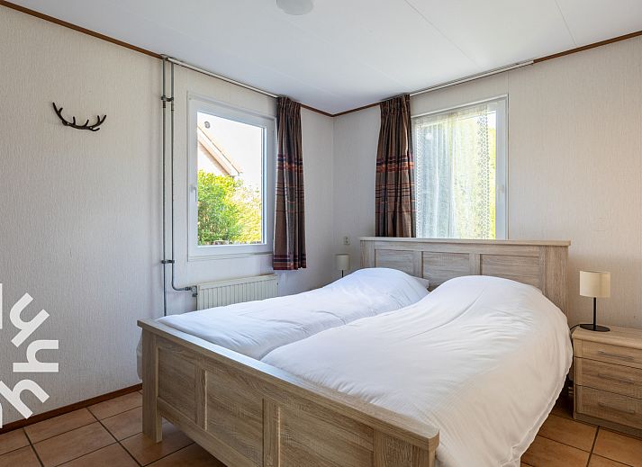 Modern kitchen in vacation home ZE414, Oostkapelle, Walcheren, Zeeland.