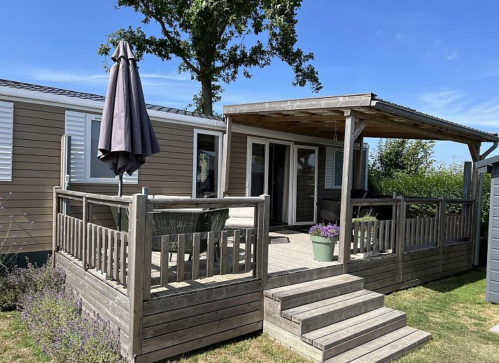 VZ1147 Vakantiechalet in Oostkapelle met ruime veranda in Walcheren, Zeeland.