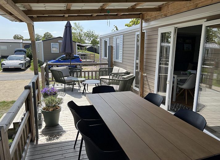 VZ1147 Vakantiechalet in Oostkapelle met ruime veranda in Walcheren, Zeeland.