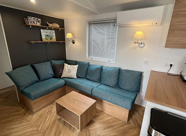 Zonnig terras bij VZ1147 Vakantiechalet in Oostkapelle, Walcheren, Zeeland.