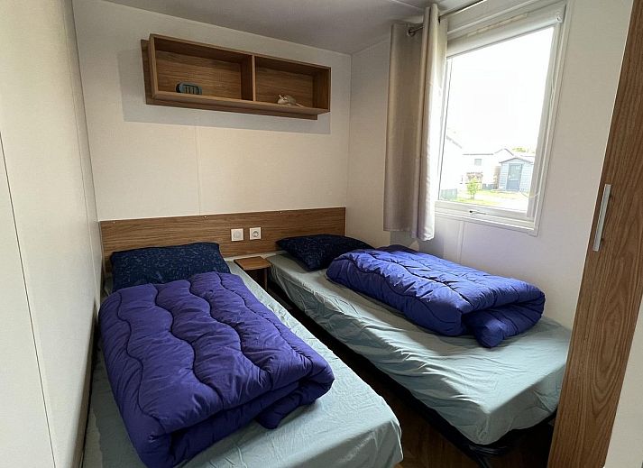 Eethoek op de veranda van VZ1147 Vakantiechalet in Oostkapelle, Walcheren, Zeeland.