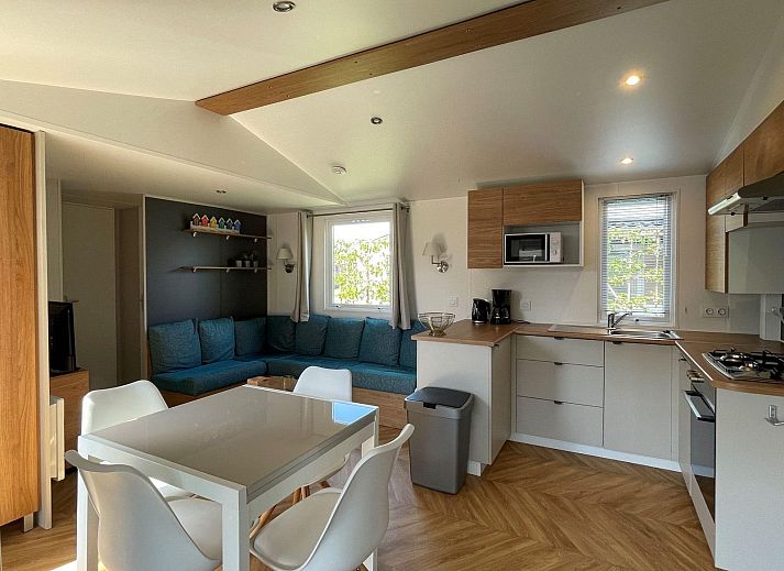 Gezellige terrasruimte van VZ2332 Vakantiechalet in Oostkapelle, Walcheren, Zeeland.