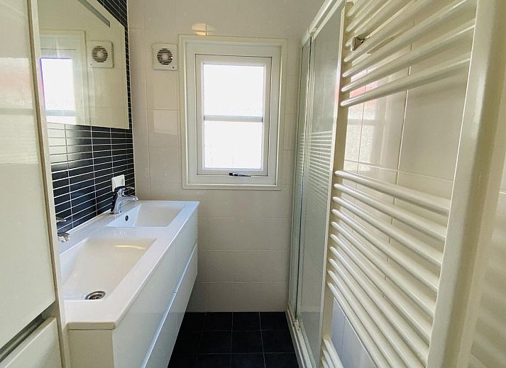 Sonnige Terrasse im VZ848 Chalet Oostkapelle in Walcheren, Zeeland.