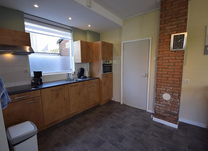 VZ1091 Vakantiehuis in Oostkapelle, ruime achtertuin voor ontspanning in Walcheren, Zeeland.