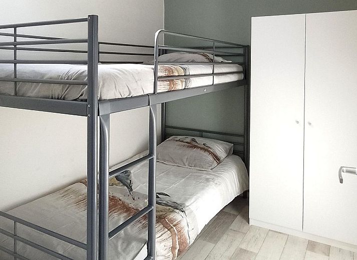 VZ1091 Vakantiehuis in Oostkapelle, comfortabele zithoek met veel licht in Walcheren, Zeeland.