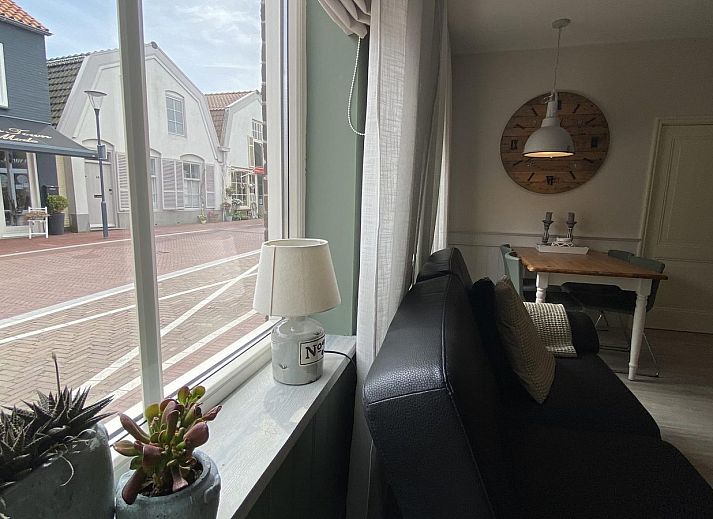 Moderne Kueche in VZ831 Ferienhaus Oostkapelle, ideal fuer einen Urlaub in Oostkapelle, Walcheren.