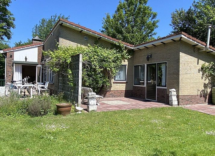 VZ1007 Vakantiebungalow in Oostkapelle met groene tuin, Walcheren, Zeeland.