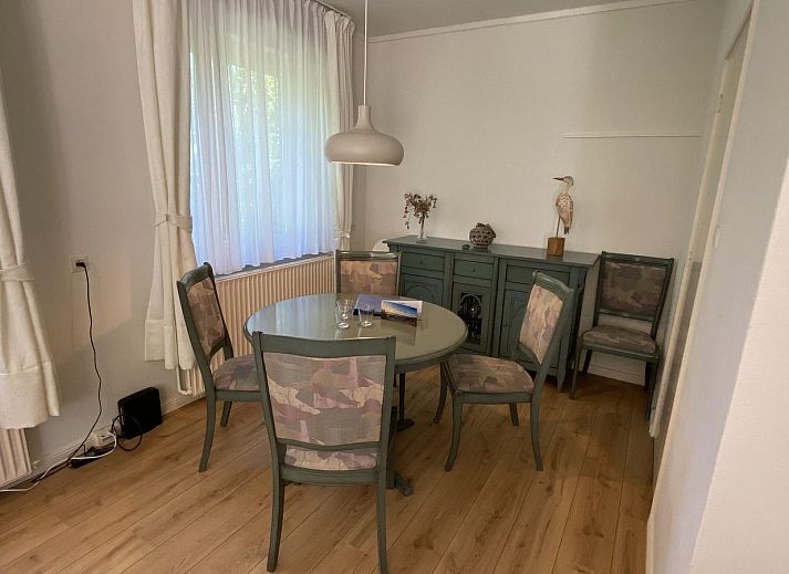 VZ1007 Vakantiebungalow met ruime tuin in Oostkapelle, Walcheren, Zeeland.