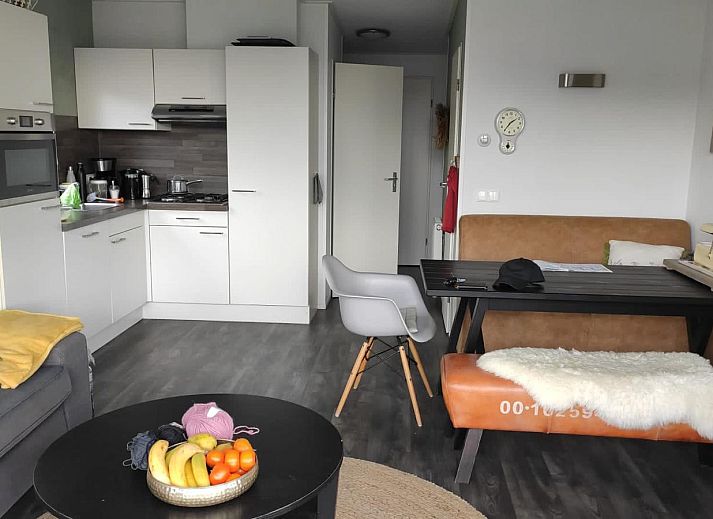 ZE1593 vakantiehuis in Oostkapelle langs schilderachtig pad, Walcheren, Zeeland.