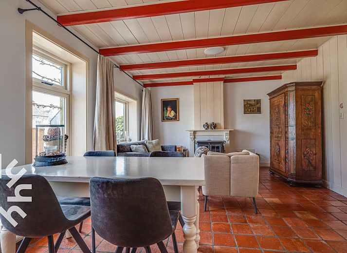 Ruhige Sitzecke im Garten des Ferienhauses ZE049, Oostkapelle, Walcheren, Zeeland.