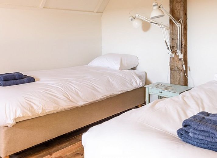 Geniet van de landelijke charme van Hoeve Plantlust: Barn left in Oostkapelle, omgeven door weelderige natuur.